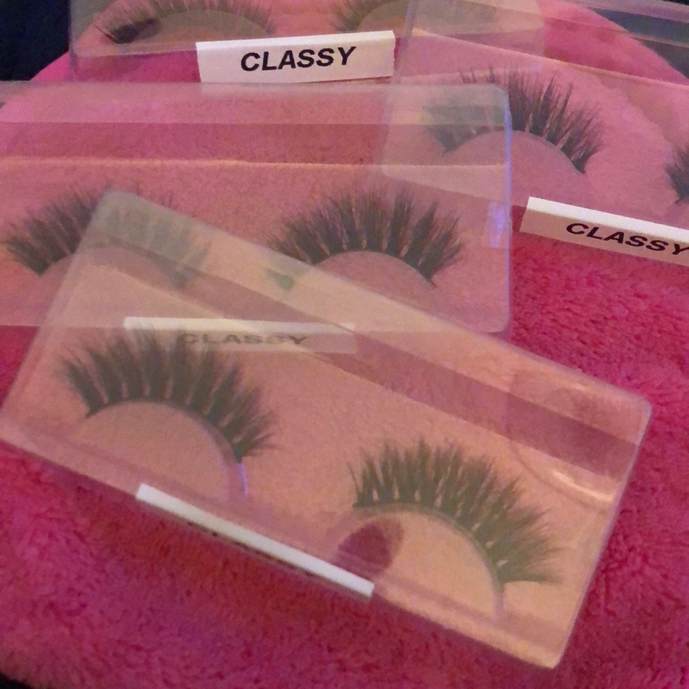 Mink lashes ‘classy’